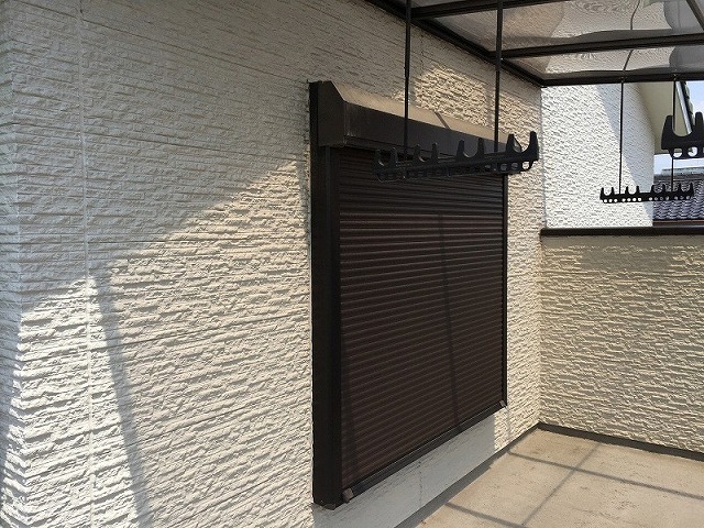 意匠サイディングを使用した2階の外壁